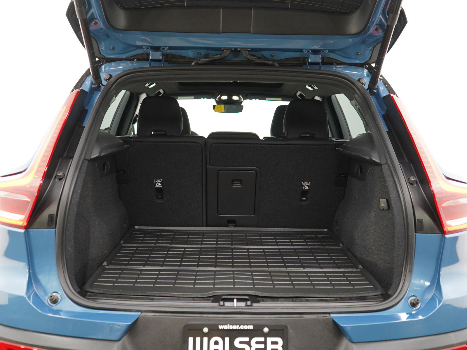 2023 Volvo XC40 Recharge Twin Plus photo 15