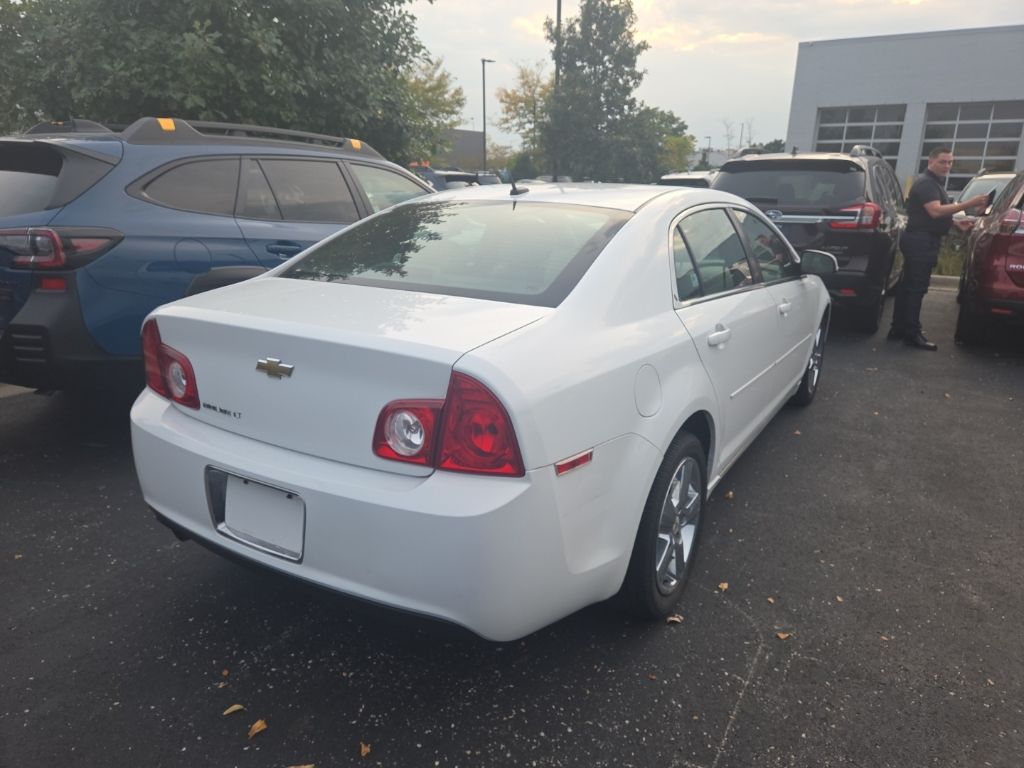 2010 Chevrolet Malibu 2LT photo 3