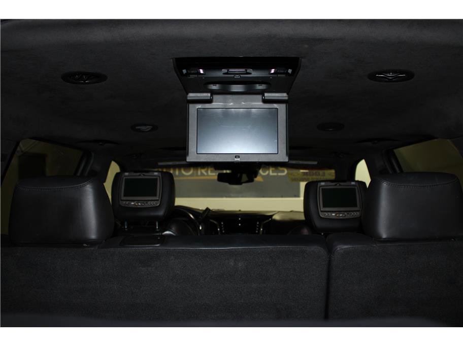 2016 Cadillac Escalade ESV Platinum photo 21