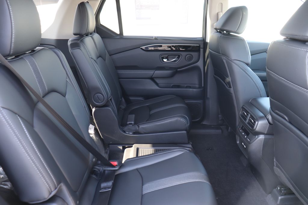 2025 Honda Pilot EX-L photo 16