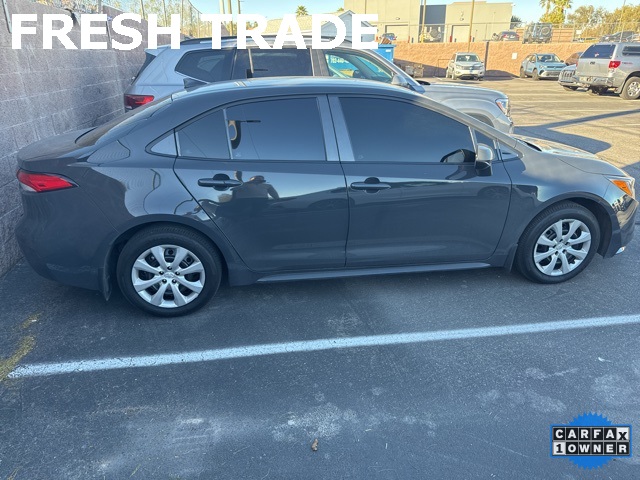 2025 Toyota Corolla LE's photo