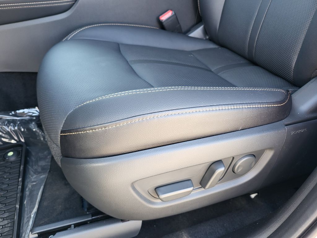 2025 Mazda CX-70 3.3 Turbo Preferred photo 13
