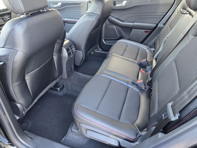 2026 Ford Escape ST-Line photo 25