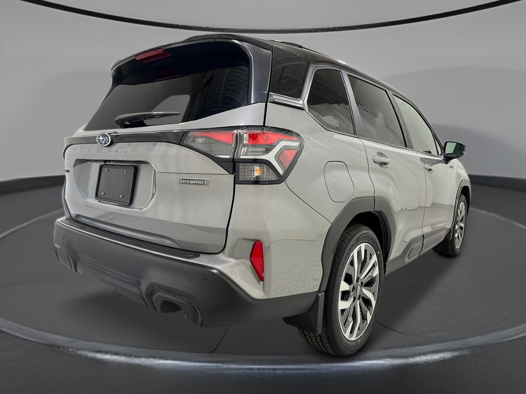2025 Subaru Forester Touring photo 4