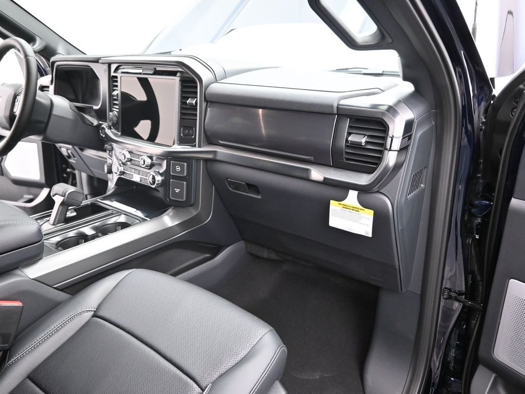 2025 Ford F-150 Lariat photo 20