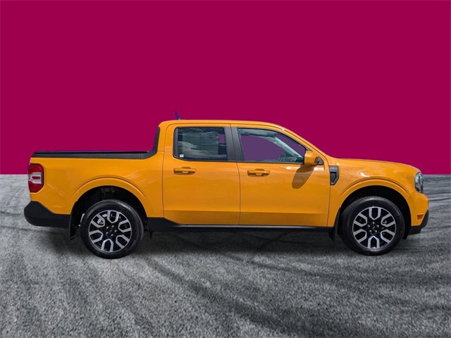 2022 Ford Maverick Lariat photo 2