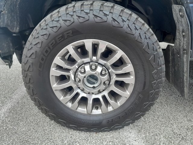 2022 Ford F-350 photo 9