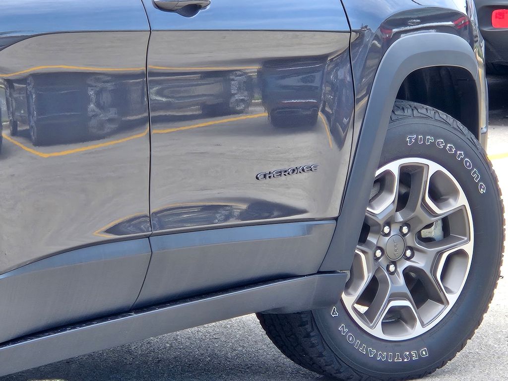 2021 Jeep Cherokee Trailhawk photo 5
