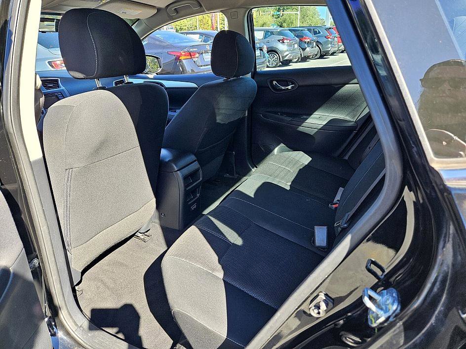2018 Nissan Sentra S photo 7