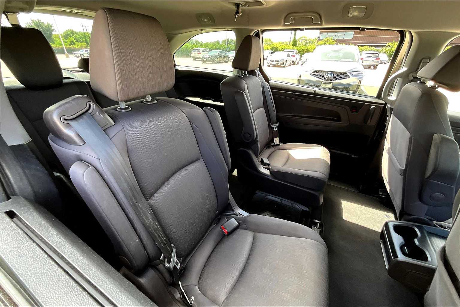 2019 Honda Odyssey EX photo 16