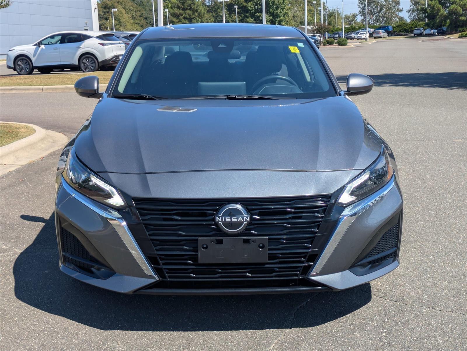 2023 Nissan Altima 2.5 SV photo 2