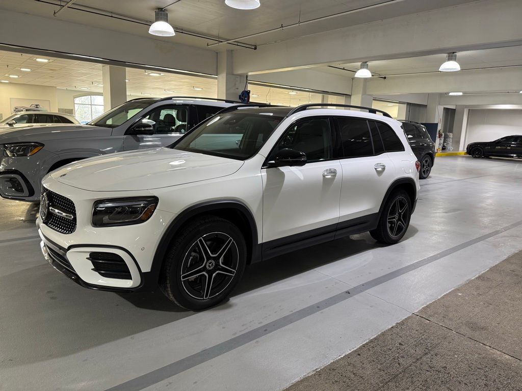 2025 Mercedes-Benz GLB