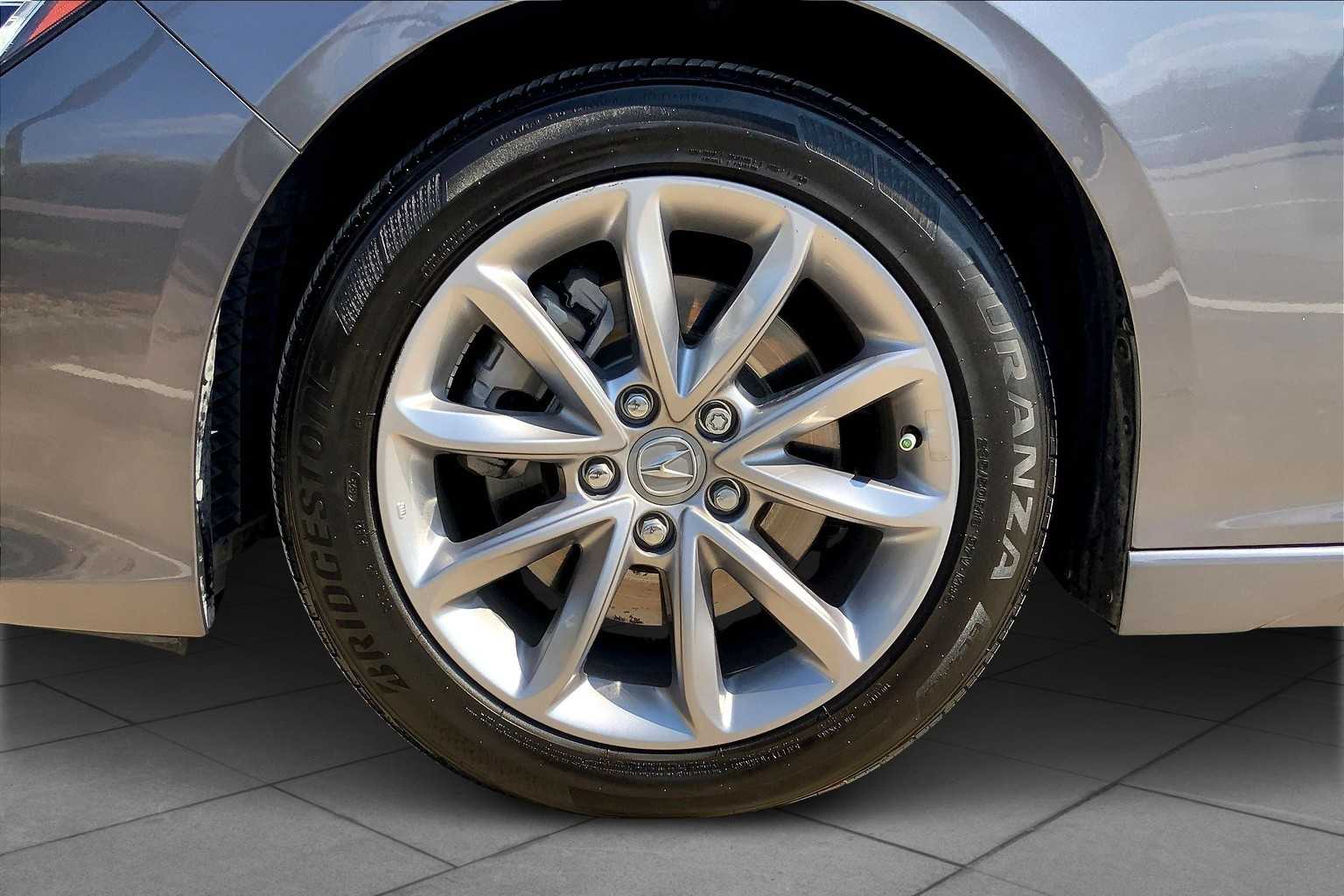2023 Acura TLX photo 10