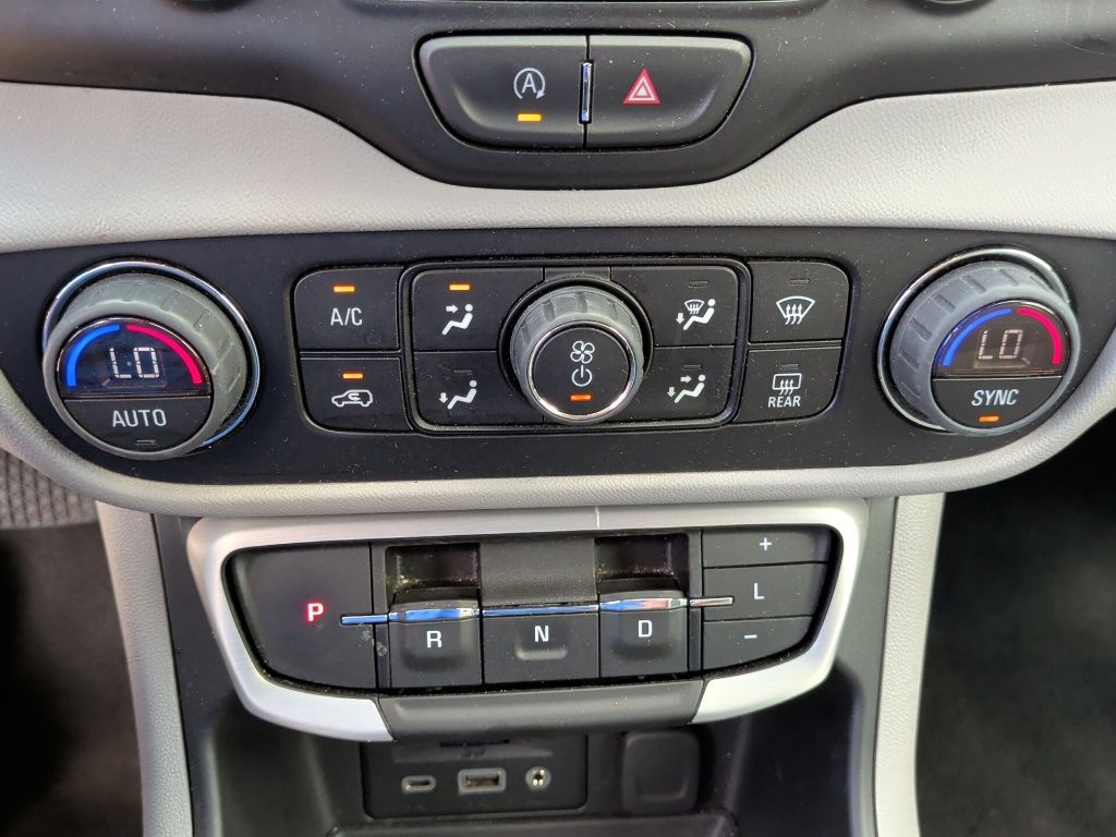 2023 Gmc Terrain SLT photo 24
