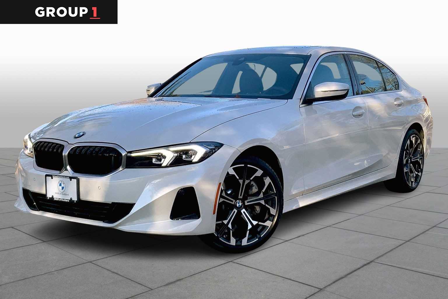 2025 BMW 3 Series 330i's photo