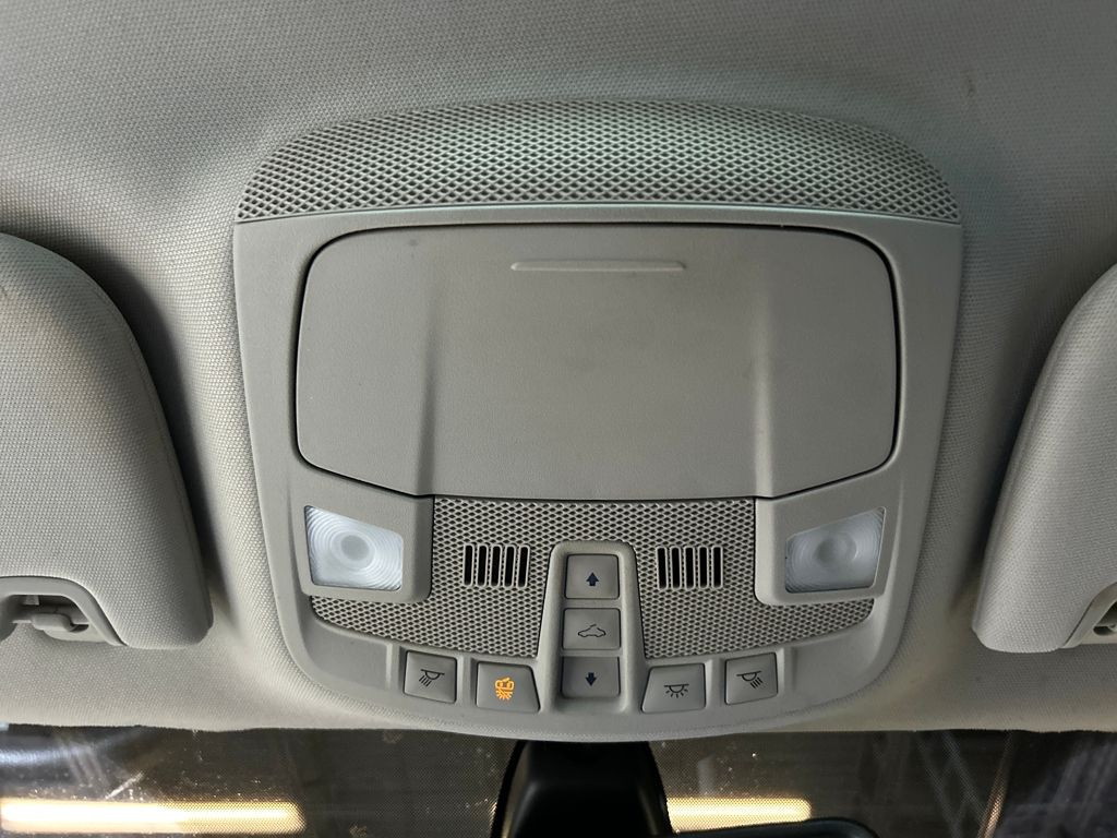 2020 Ford Fusion SE photo 15