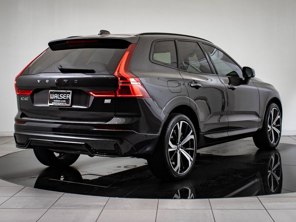 2024 Volvo XC60 Recharge Hybrid Ultimate photo 10