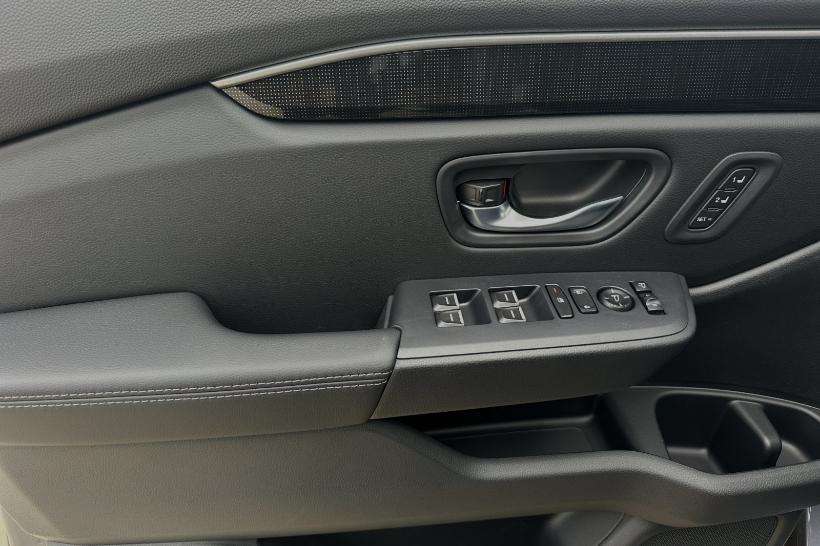 2025 Honda Pilot Elite photo 10