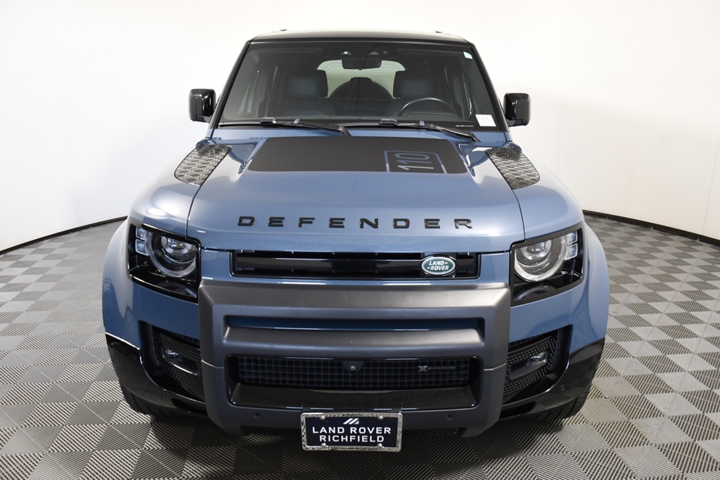 2022 Land Rover Defender 110 X-Dynamic HSE photo 10