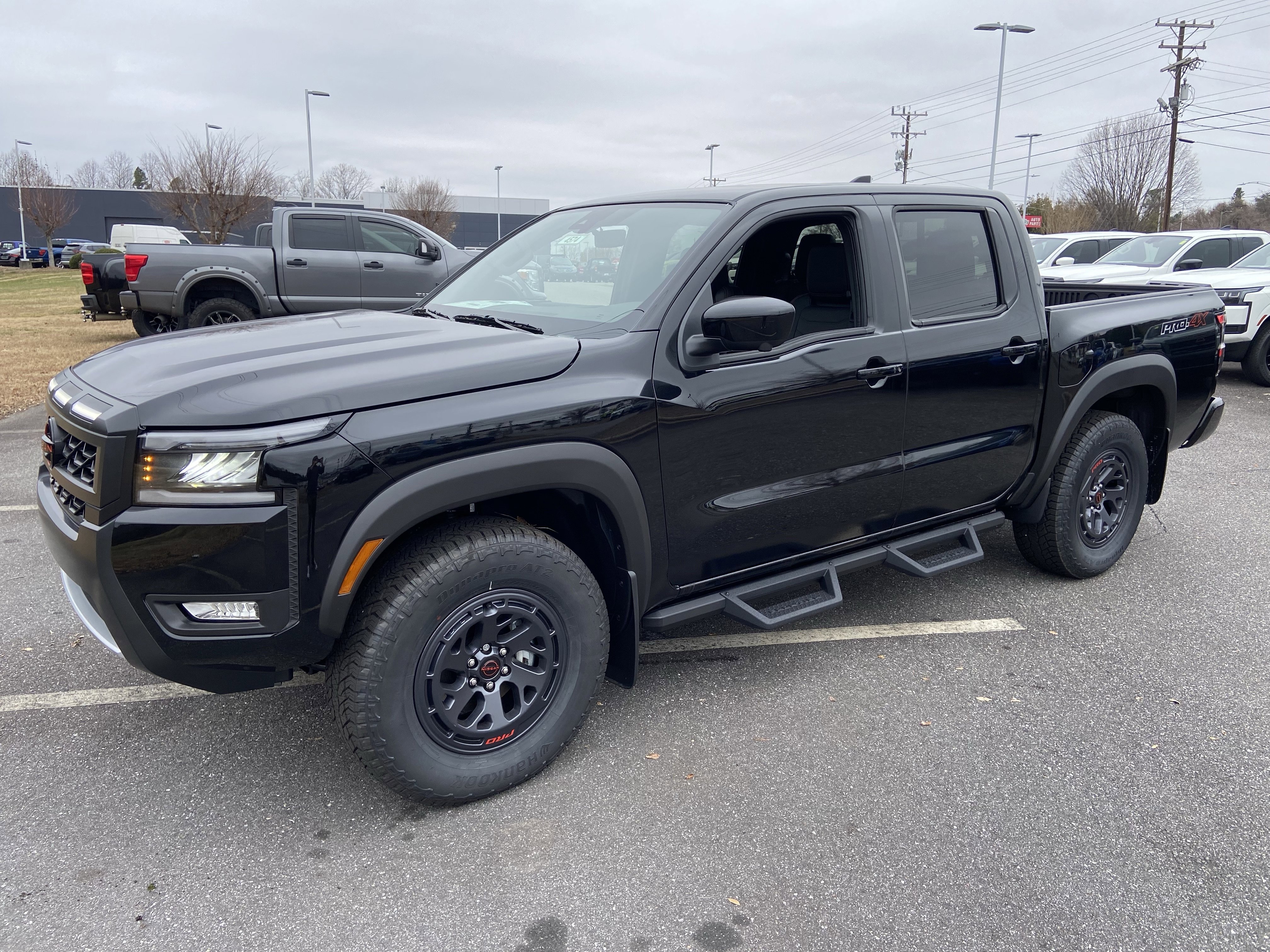 2026 Nissan Frontier PRO-4X's photo