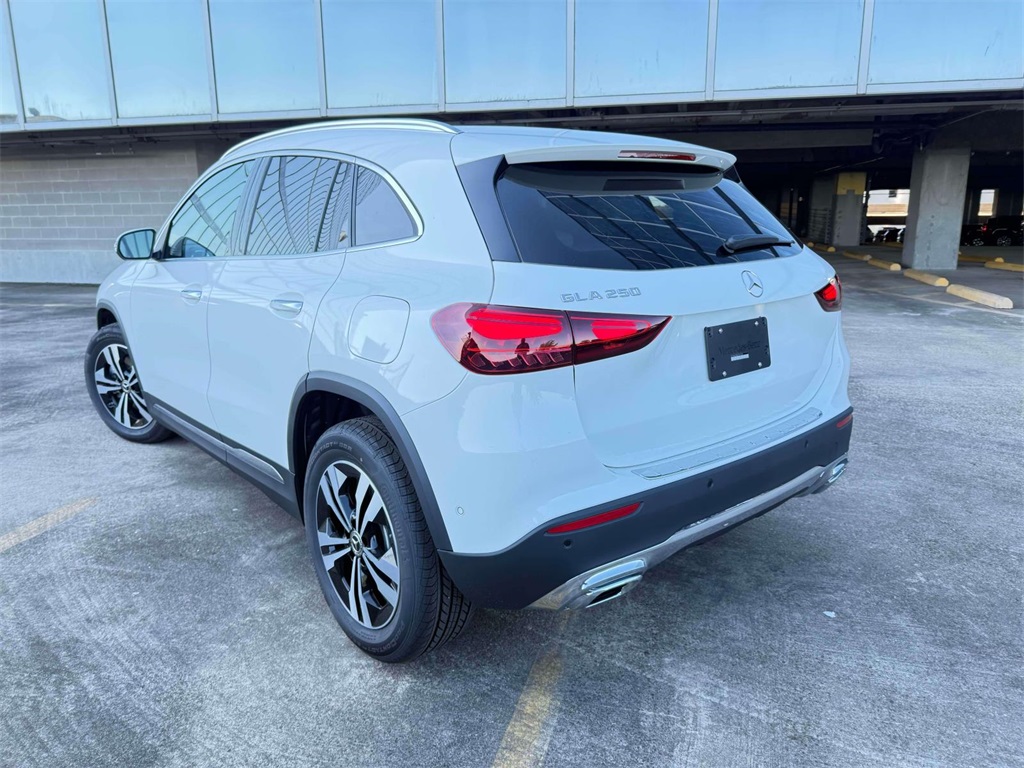 2026 Mercedes Benz GLA 250 photo 4