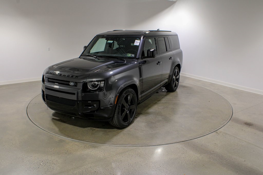 2026 Land Rover Defender V8's photo