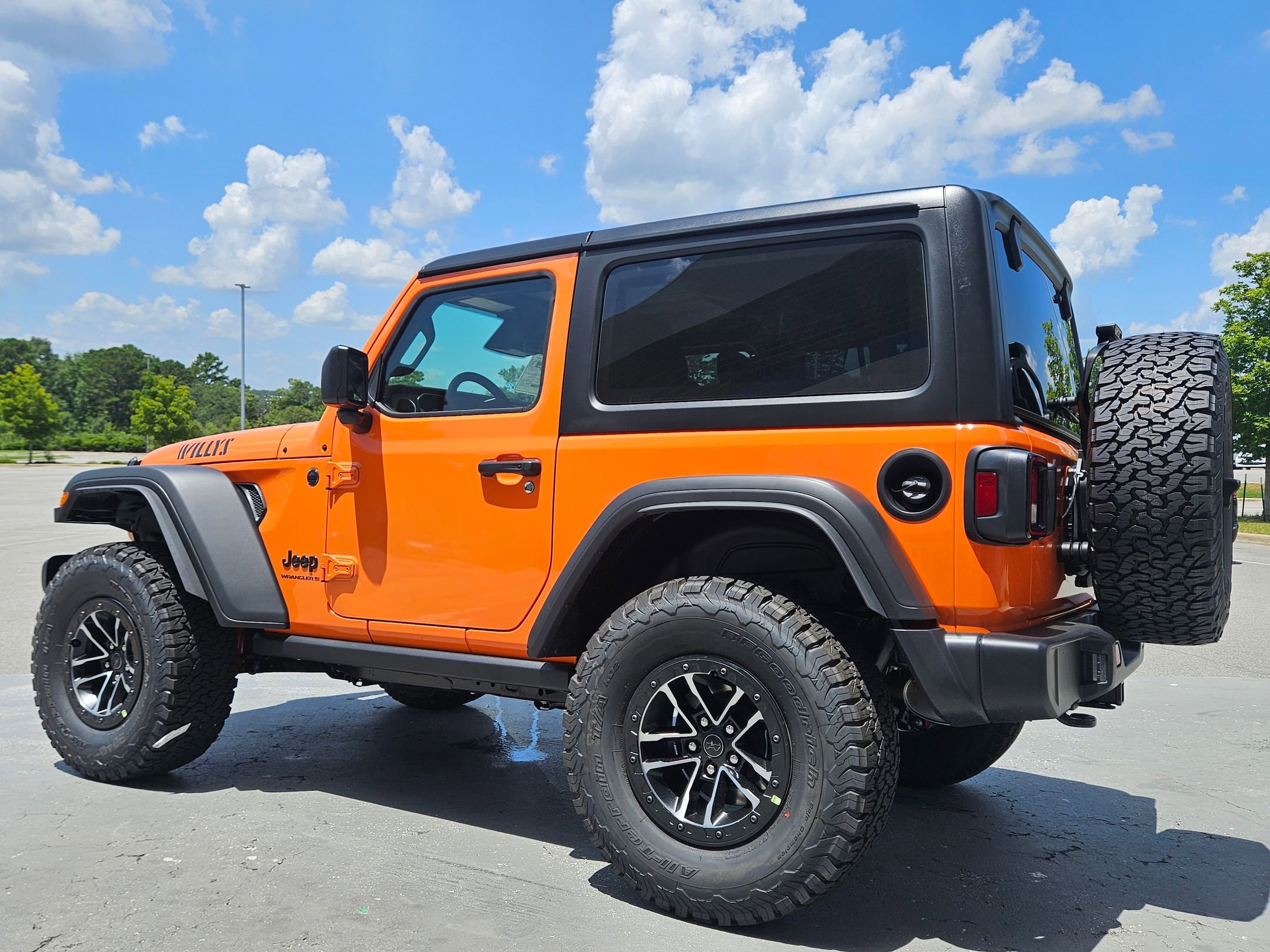 2025 Jeep Wrangler Willys photo 5