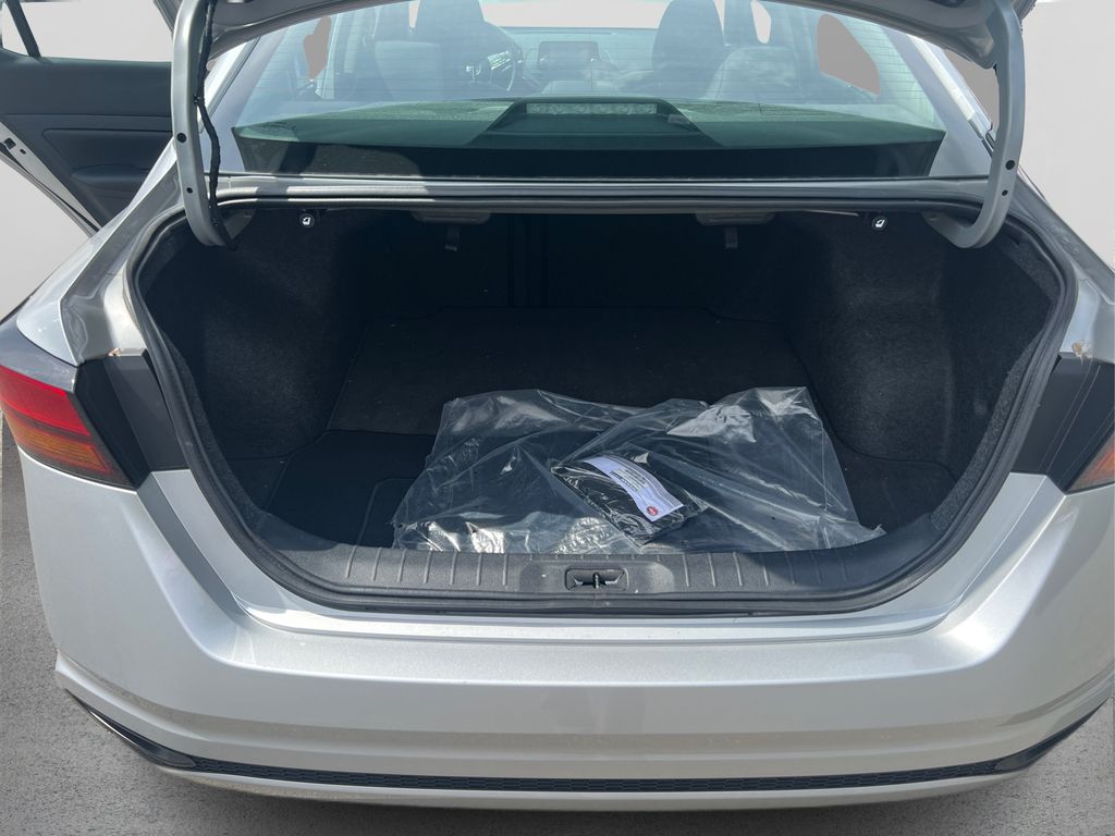 2022 Nissan Altima 2.5 S photo 11