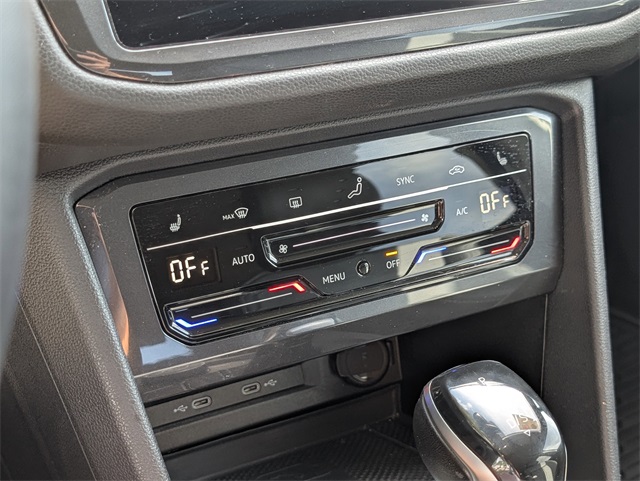 2022 Volkswagen Tiguan SE photo 19