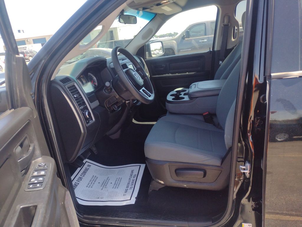 2019 Ram 1500 Classic Tradesman photo 4