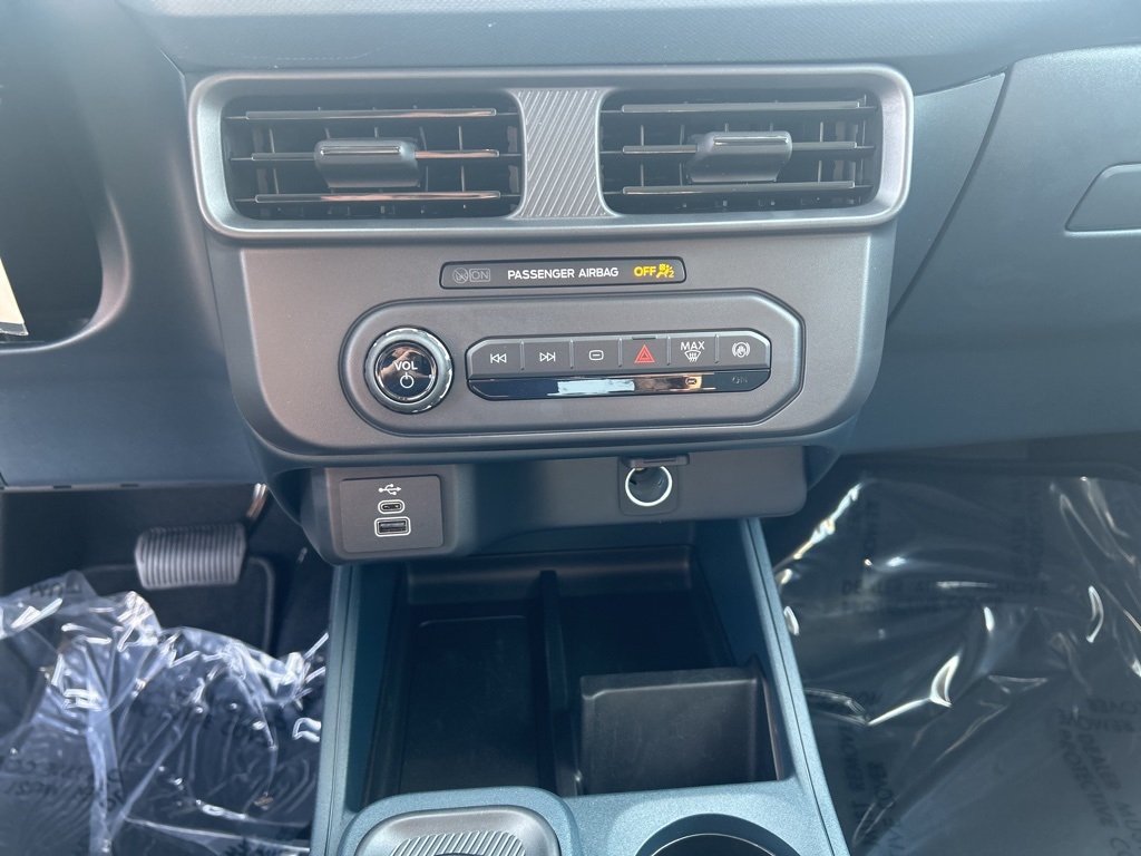 2025 Ford Maverick XL photo 24