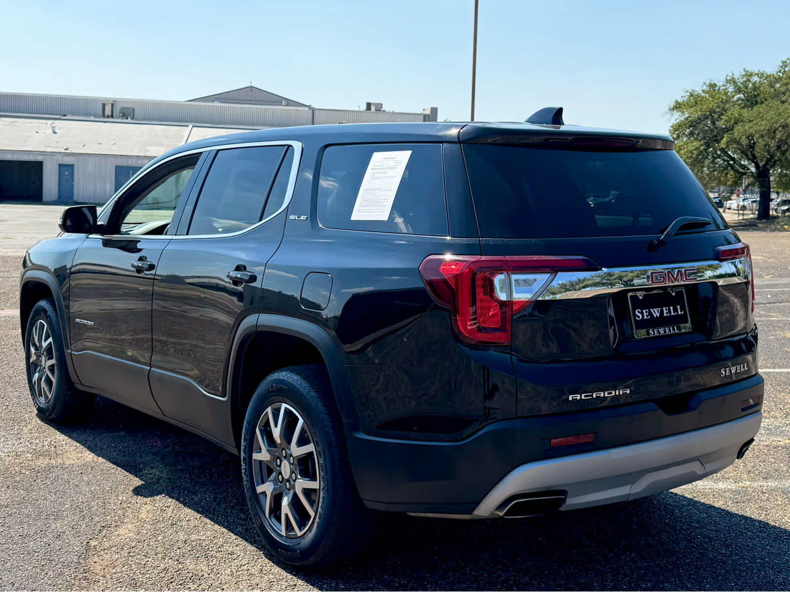 2023 Gmc Acadia SLE photo 3