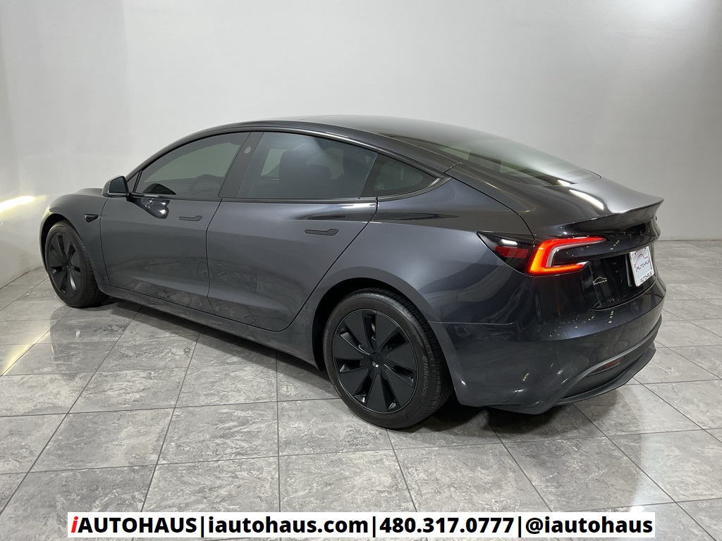 2024 Tesla Model 3 photo 4