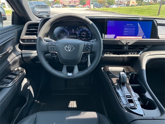 2026 Toyota Crown XLE photo 7