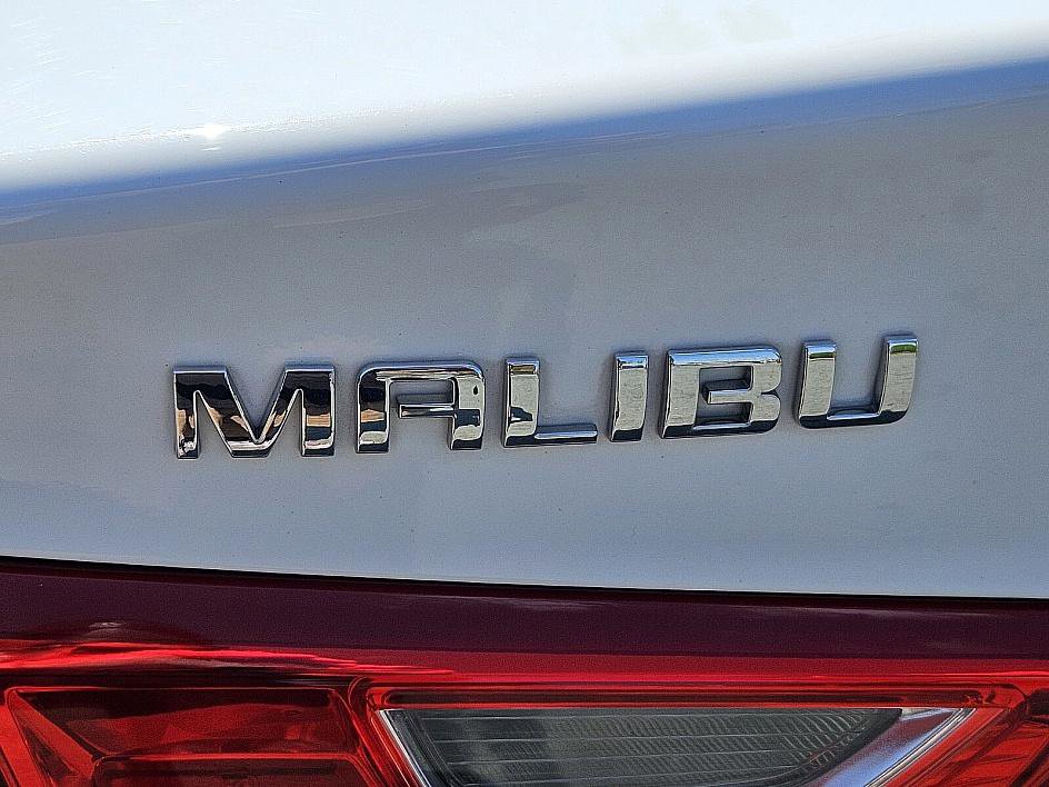 2023 Chevrolet Malibu 1LT photo 11