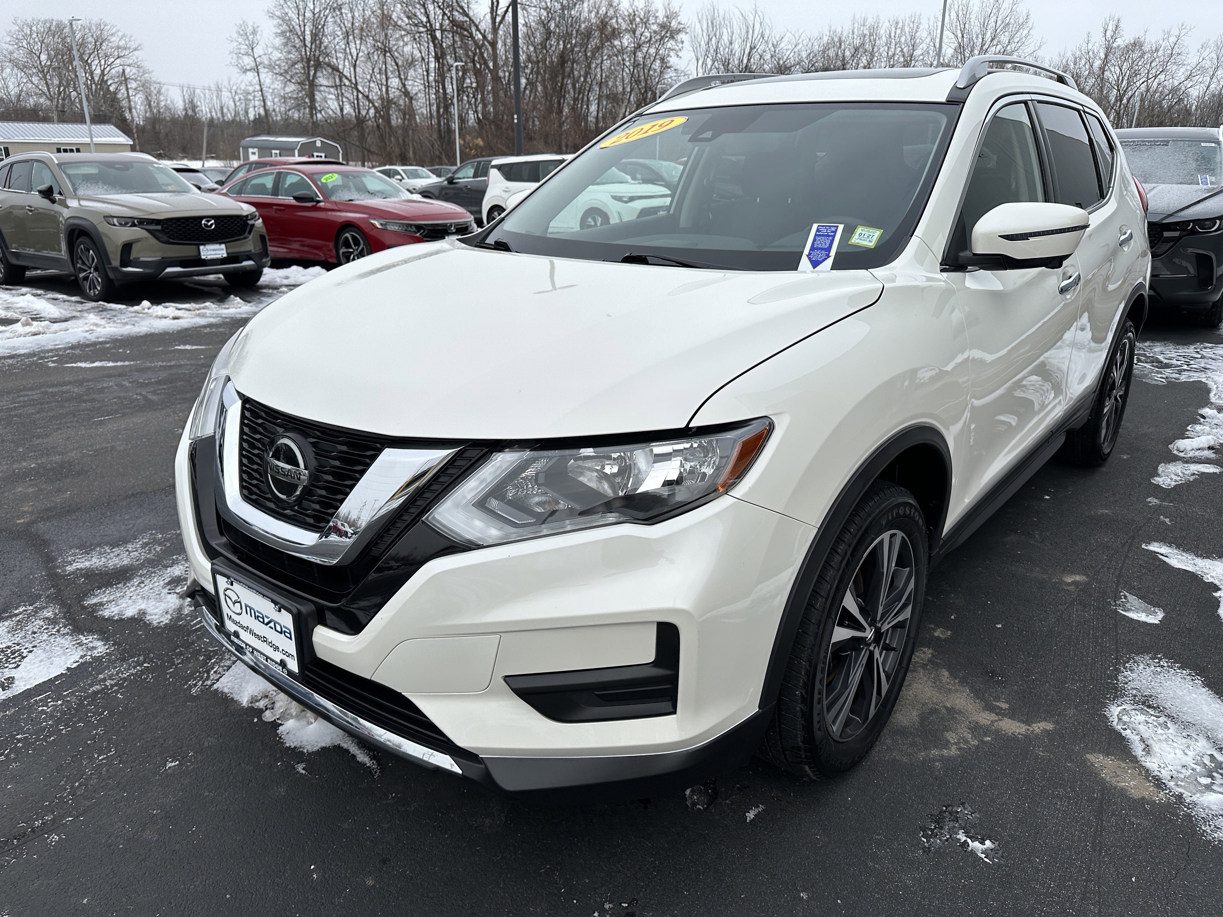Used 2019 Nissan Rogue SV with VIN JN8AT2MV5KW377442 for sale in Spencerport, NY