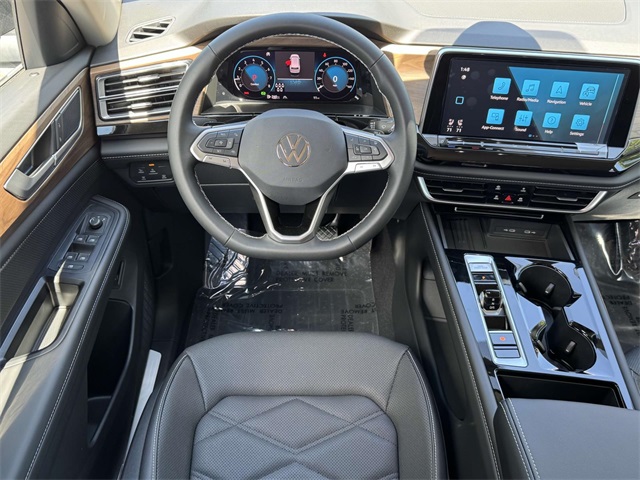 2025 Volkswagen Atlas SE Technology photo 2