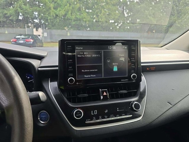 2022 Toyota Corolla Hybrid LE photo 7