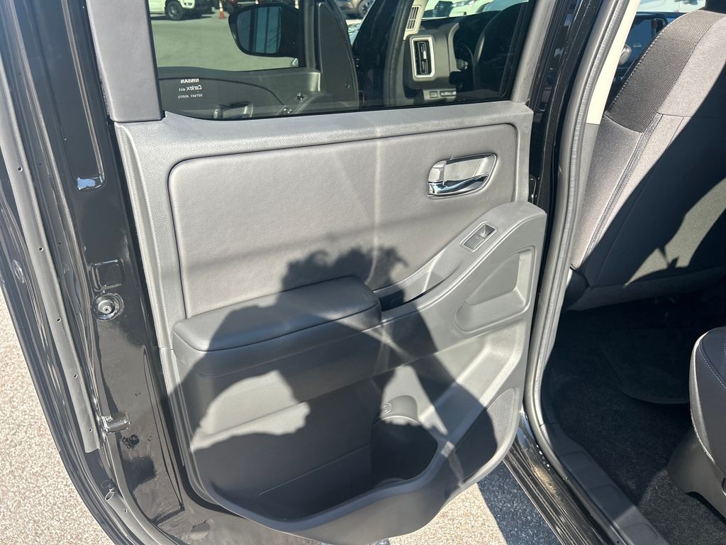 2026 Nissan Frontier SV photo 15