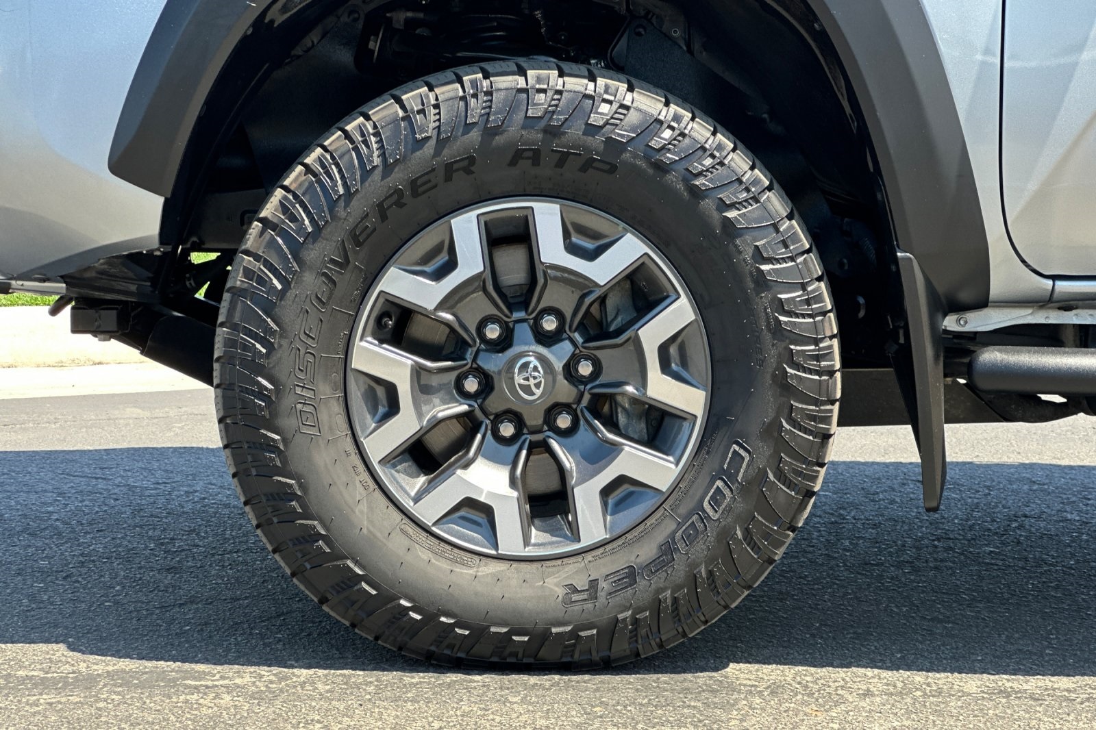 2022 Toyota Tacoma TRD Off-Road V6 photo 23