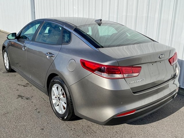 2018 Kia Optima LX photo 3