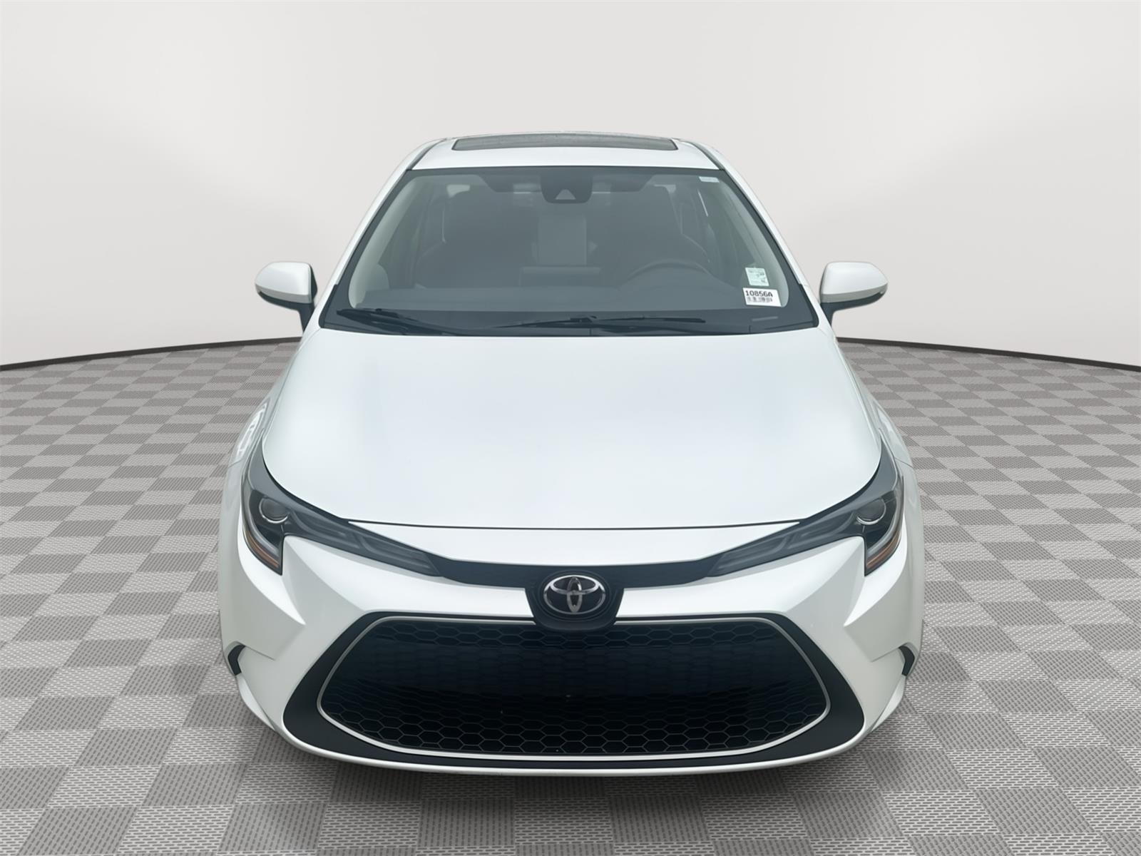 2022 Toyota Corolla XLE photo 2