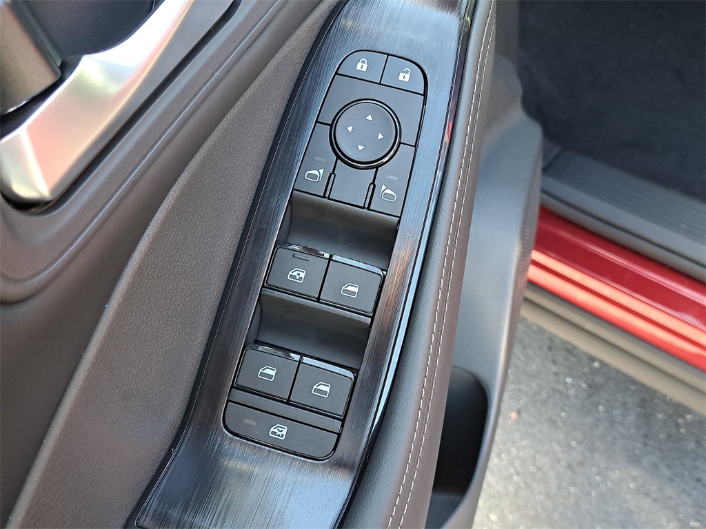 2026 Nissan Rogue SV photo 21