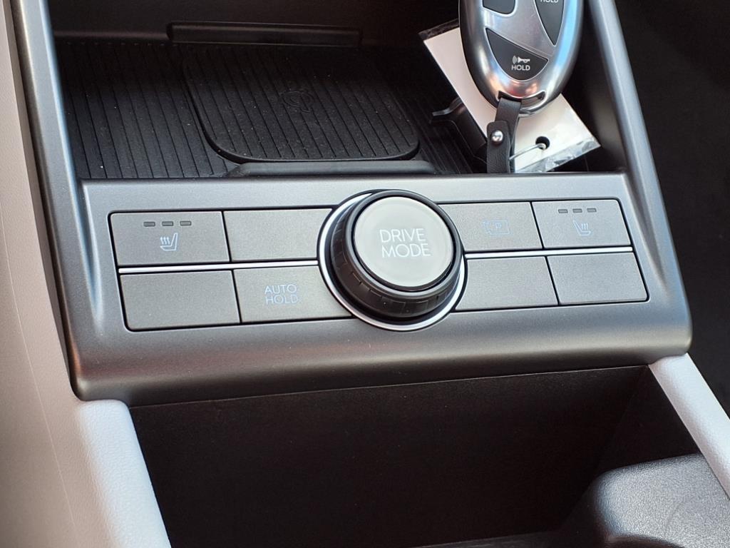 2026 Hyundai Kona SEL photo 15