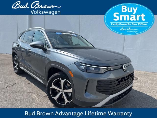 2025 Volkswagen Tiguan SE's photo