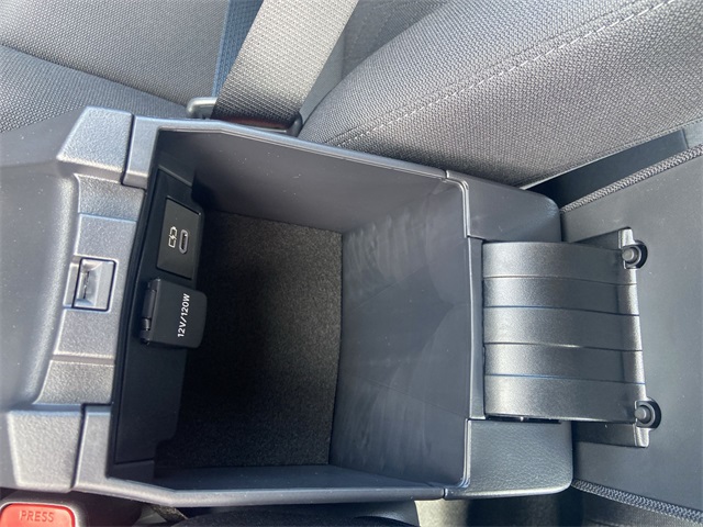 2025 Toyota Corolla LE photo 21