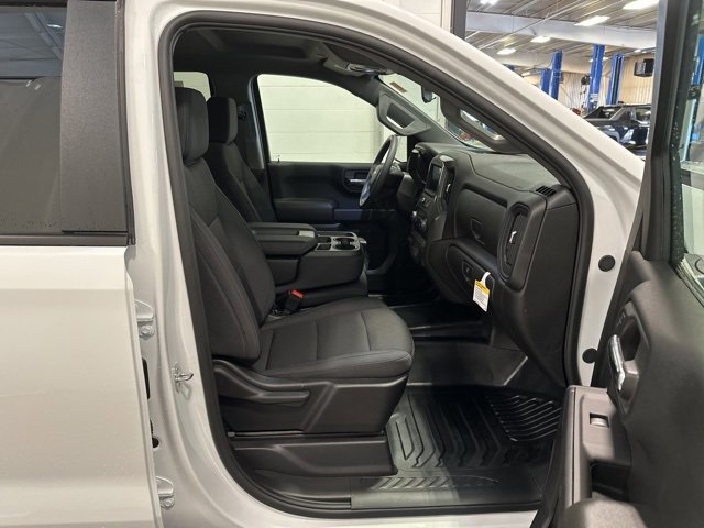 2024 Chevrolet Silverado 1500 photo 9