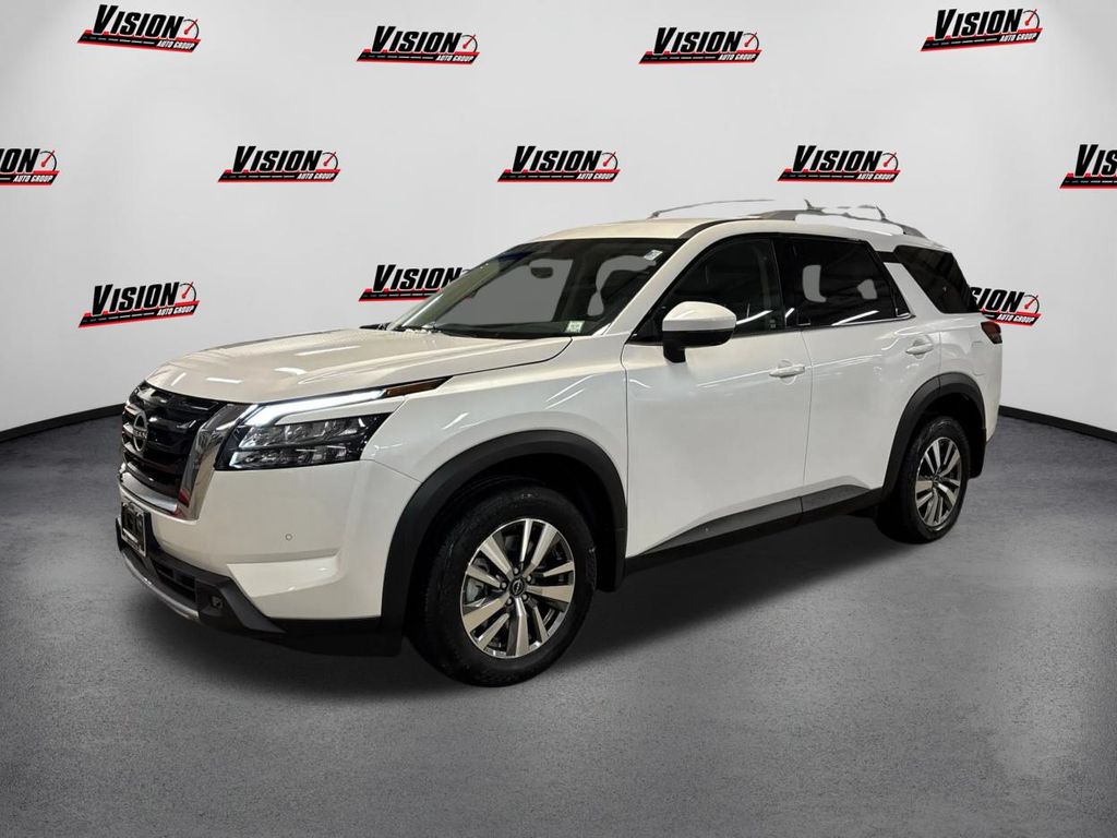 2026 Nissan Rogue SV's photo