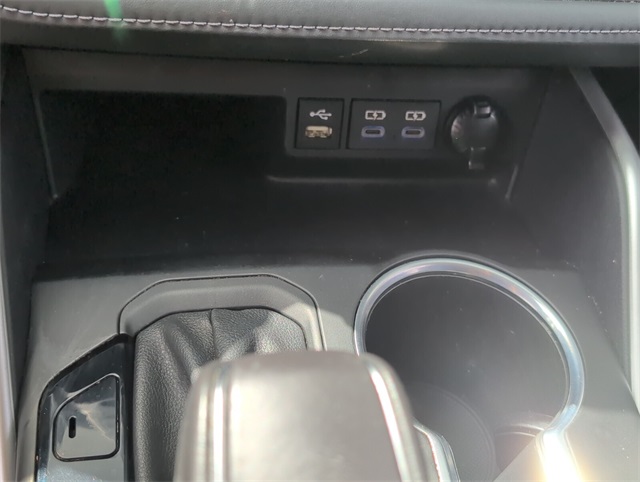 2022 Toyota Highlander XLE photo 23