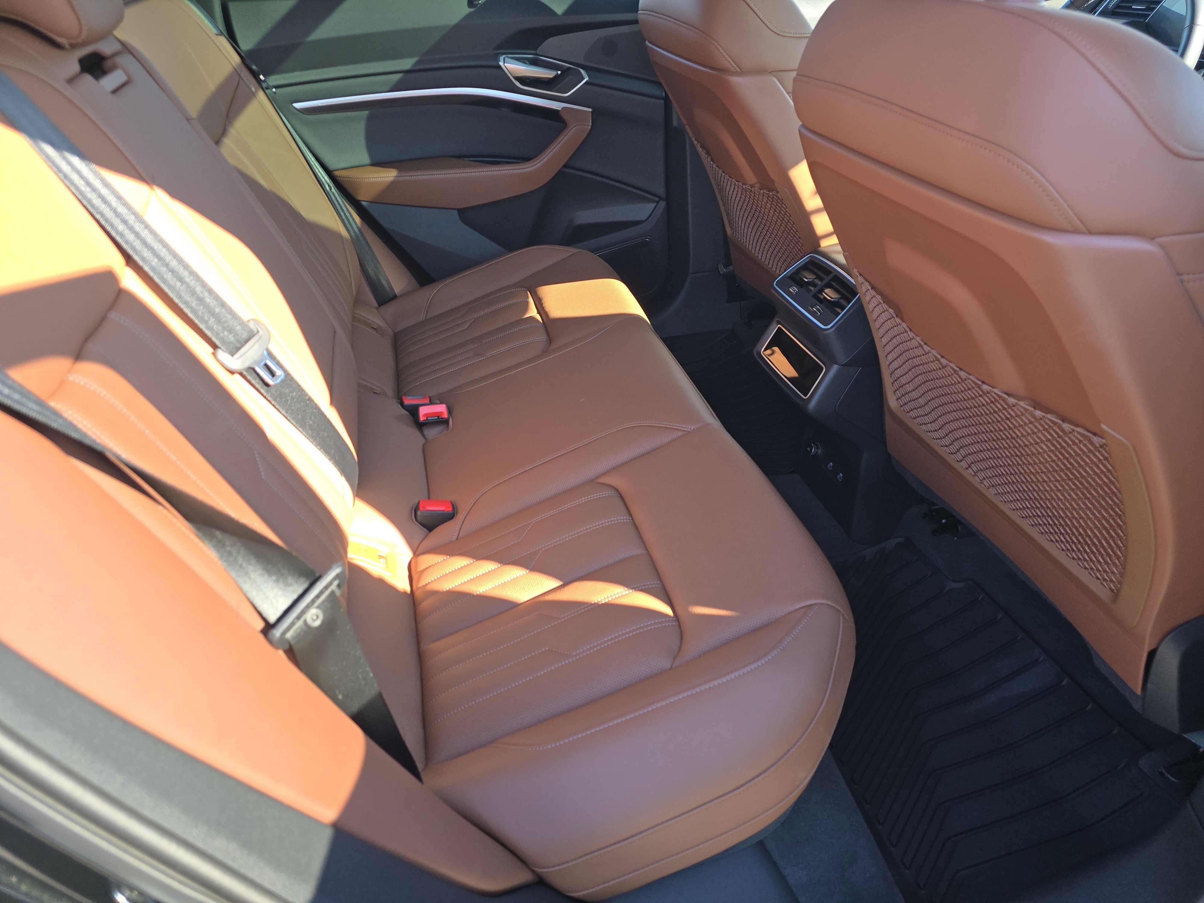 2024 Audi Q8 E-tron Prestige photo 6